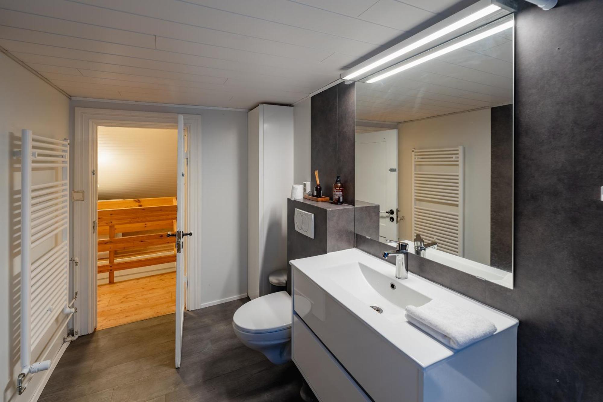 Day Dream Central Akureyri Three Bedroom Apt Exterior foto